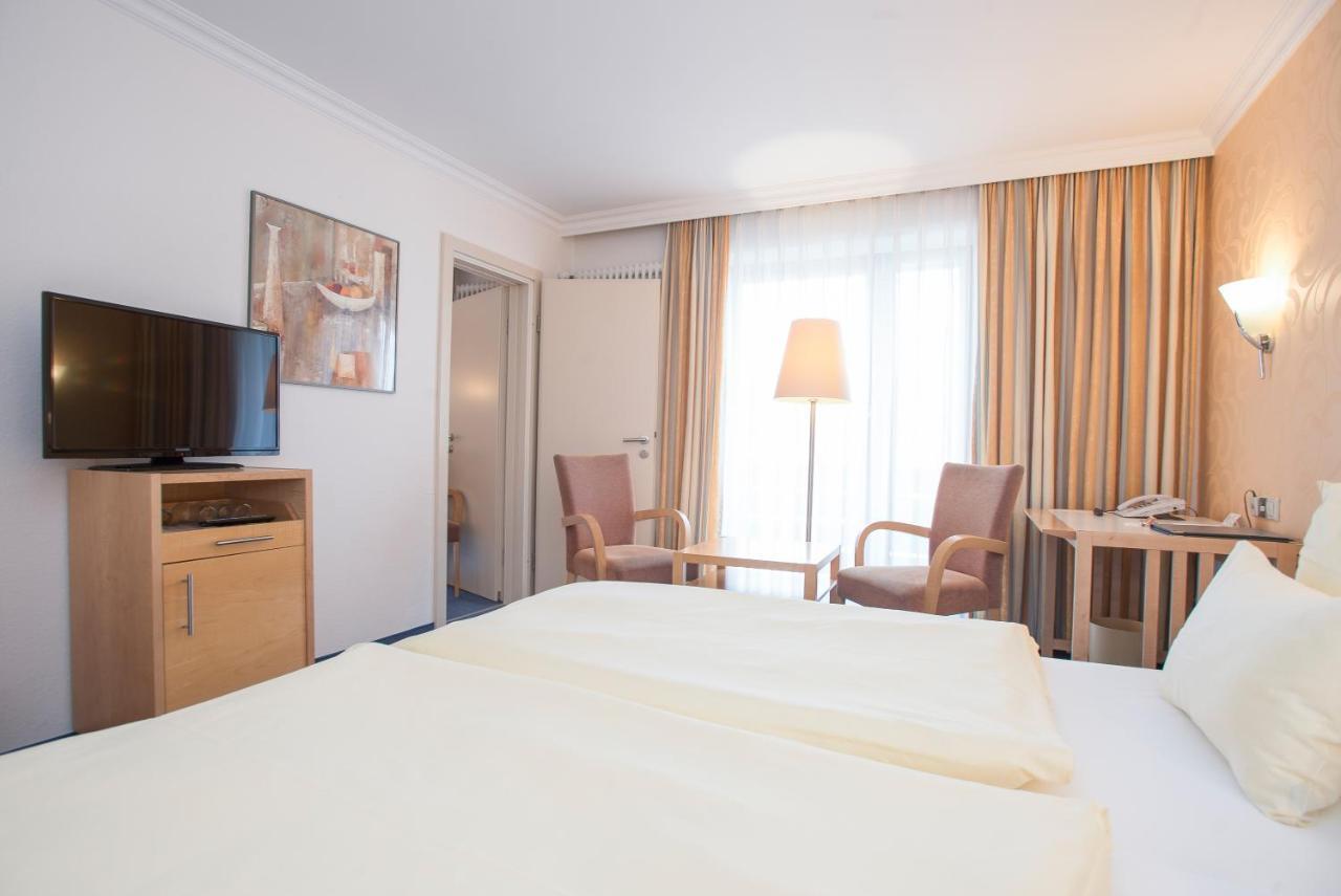 Hotel Zettler Günzburg Buitenkant foto